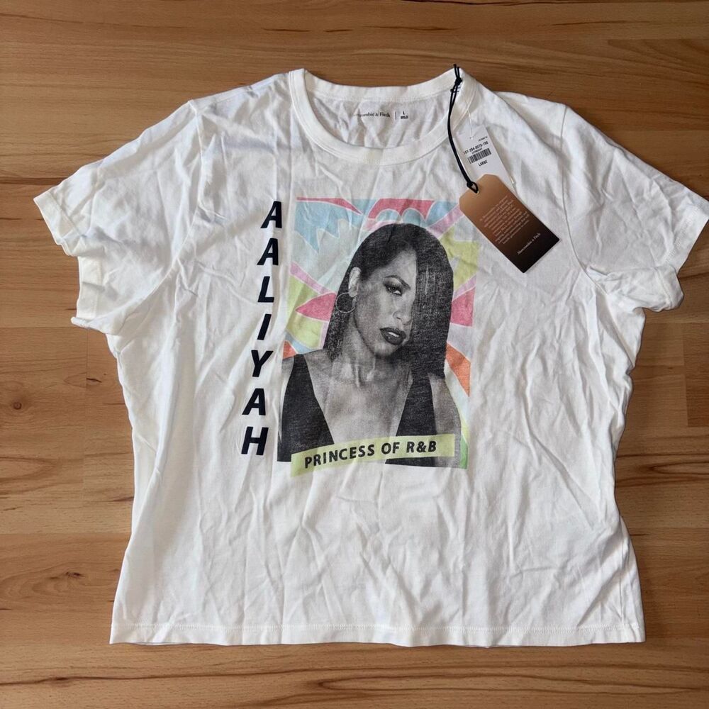 Abercrombie & Fitch Aaliyah Princess of R&B White Graphic Tee size L
